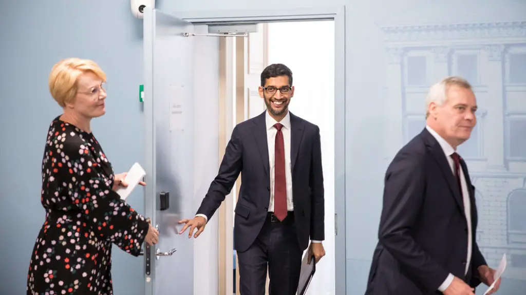 Where did sundar pichai go to college?